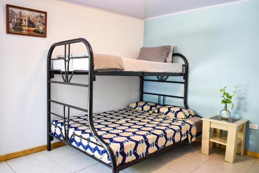 The Backside House Hostel Тамариндо Екстериор снимка