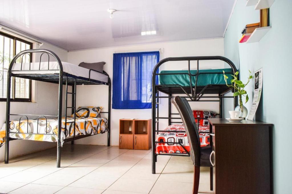 The Backside House Hostel Тамариндо Екстериор снимка