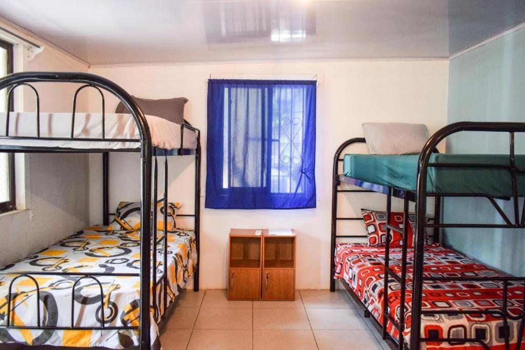 The Backside House Hostel Тамариндо Екстериор снимка